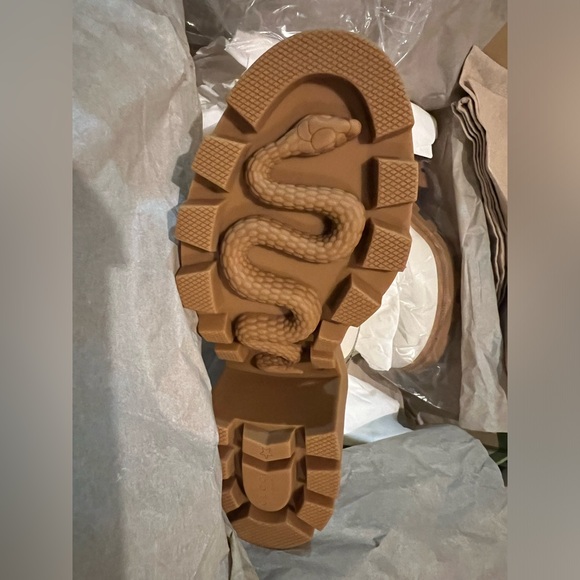 New GUCCI boots GG Supreme Monogram Nappa Quilted Lace Up Ankle Boots 39 White - Picture 6 of 8